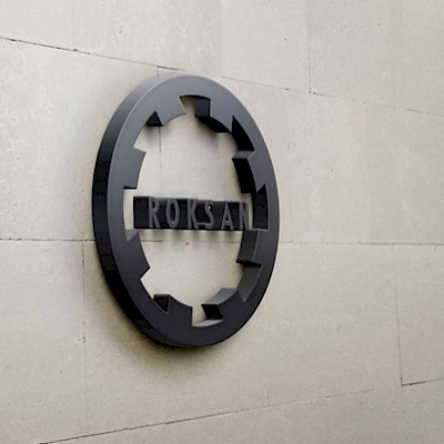 roksan-logo-founded.jpg->first->description
